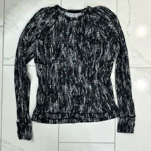 NWOT Lululemon size 10 long sleeve